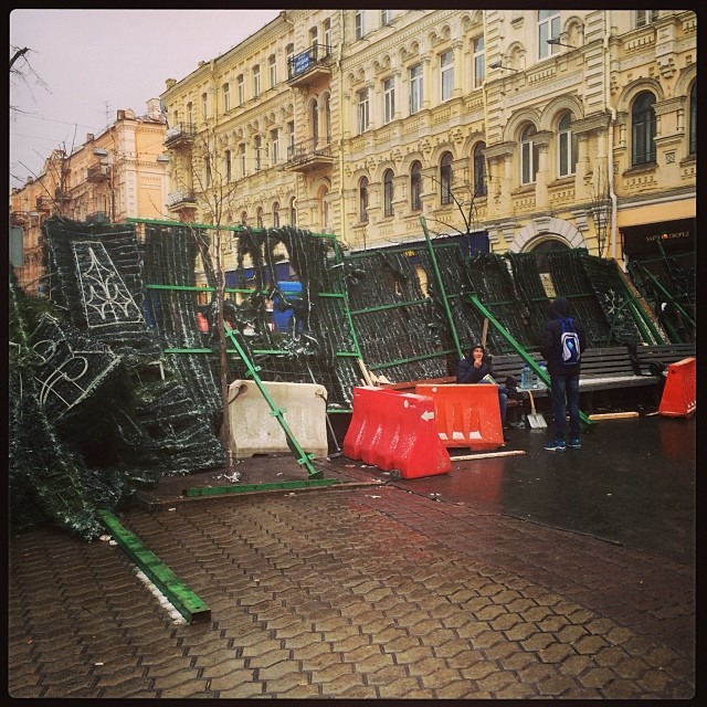 Instagram: Christmas decor turned barricades #euromaidan