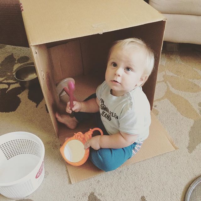 Instagram: We got the memo, kiddo! We are moving! #boxesarethebesttoys